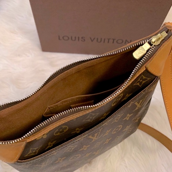 Louis Vuitton Odeon PM crossbody - Picture 3 of 10